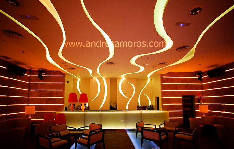 Sala New Garamond Madrid por Andrés Amorós