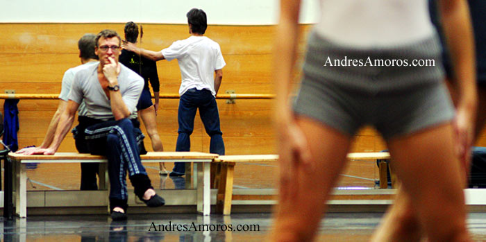 Nacho Duato creando su coreografía 'Diecisiete'